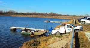 algae-research-west-lake-boat, algae bloom
